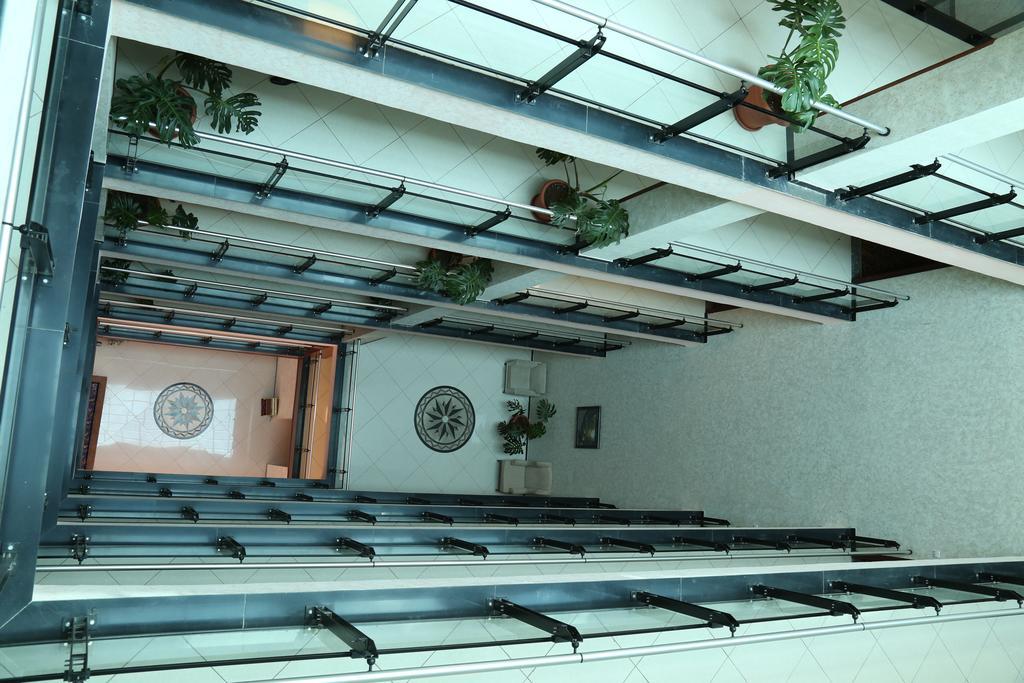 Afarensis International Hotel Addis Ababa Exterior photo